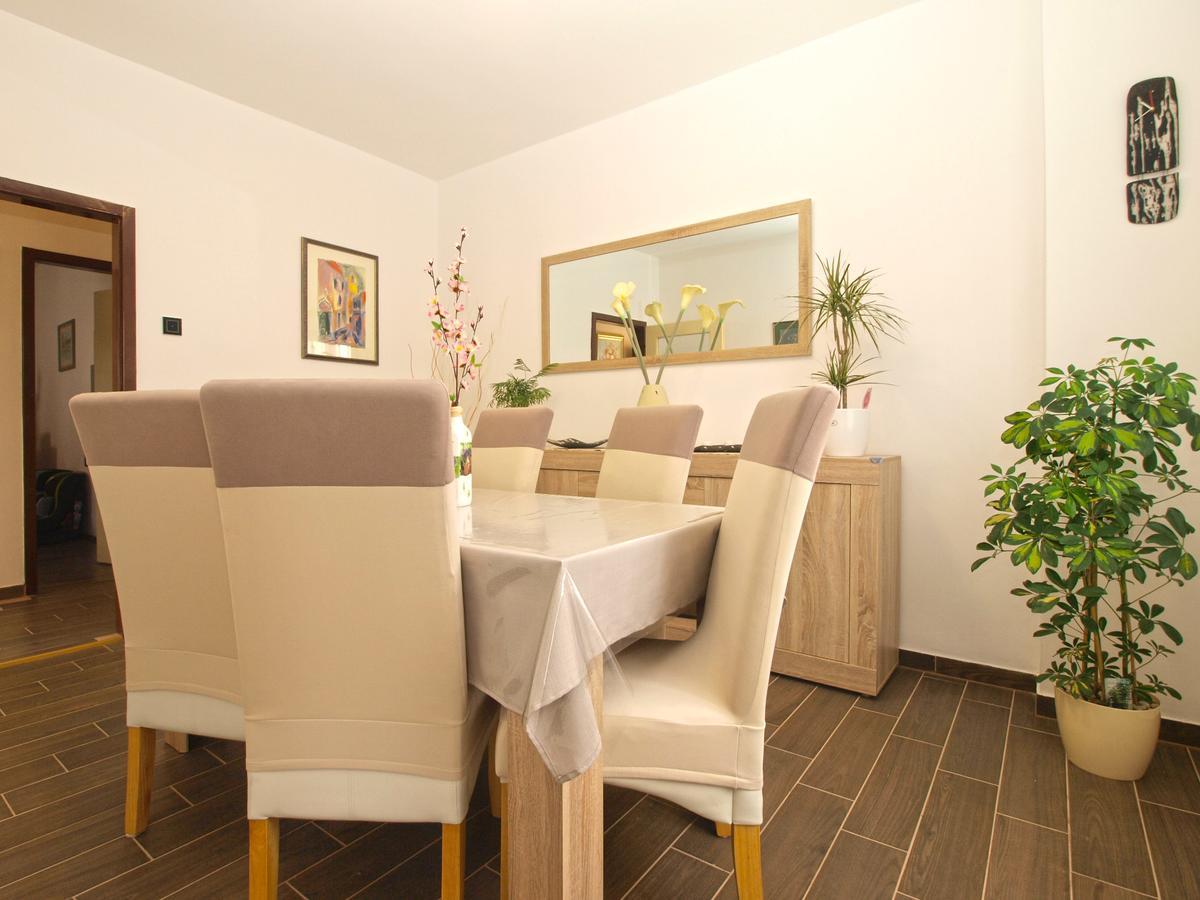 Apartment Luciano 1540 Pula Exterior photo