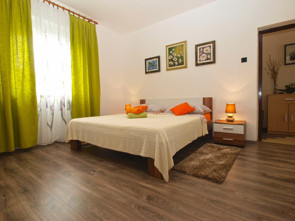 Apartment Luciano 1540 Pula Exterior photo