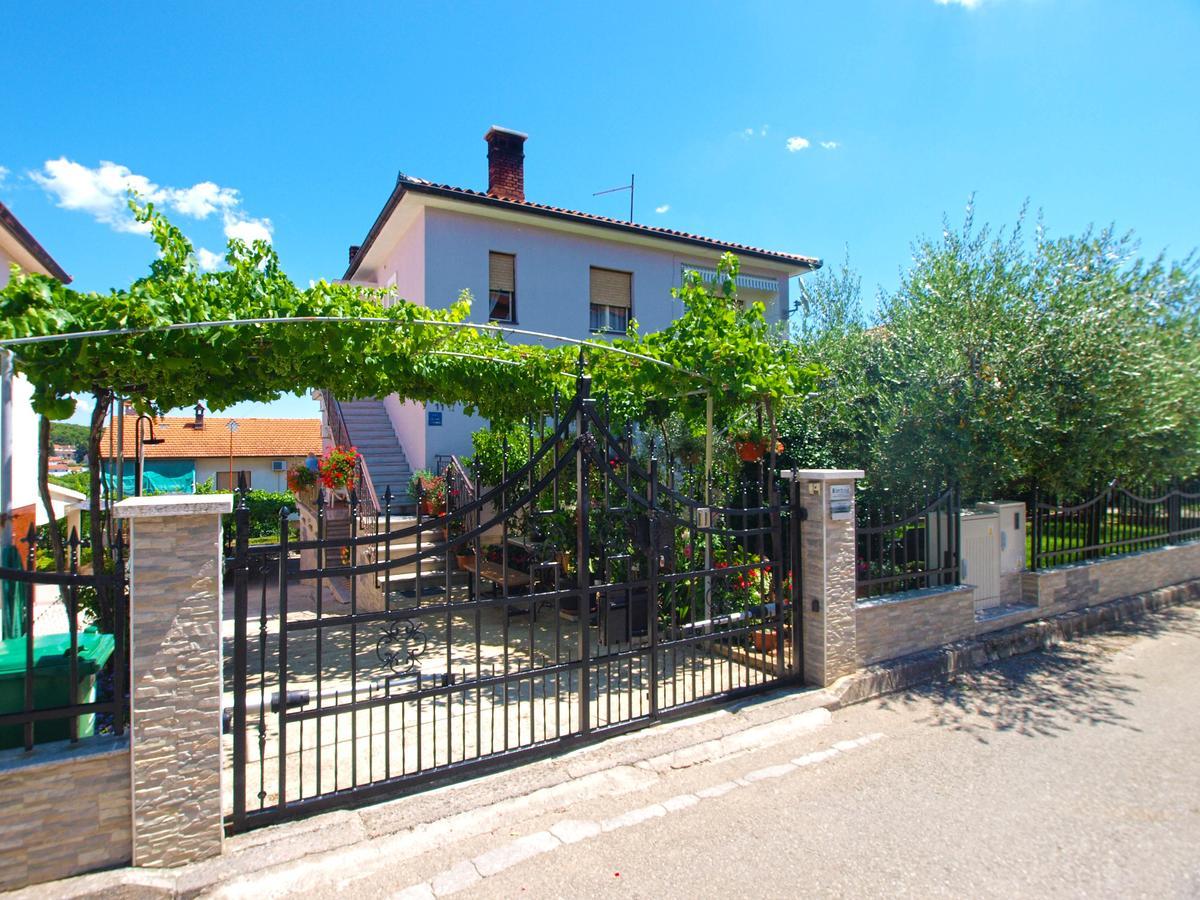 Apartment Luciano 1540 Pula Exterior photo